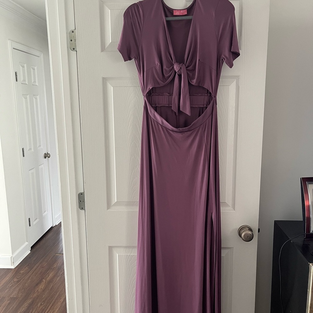 Chic Mauve Maxi Dress with Tie Front